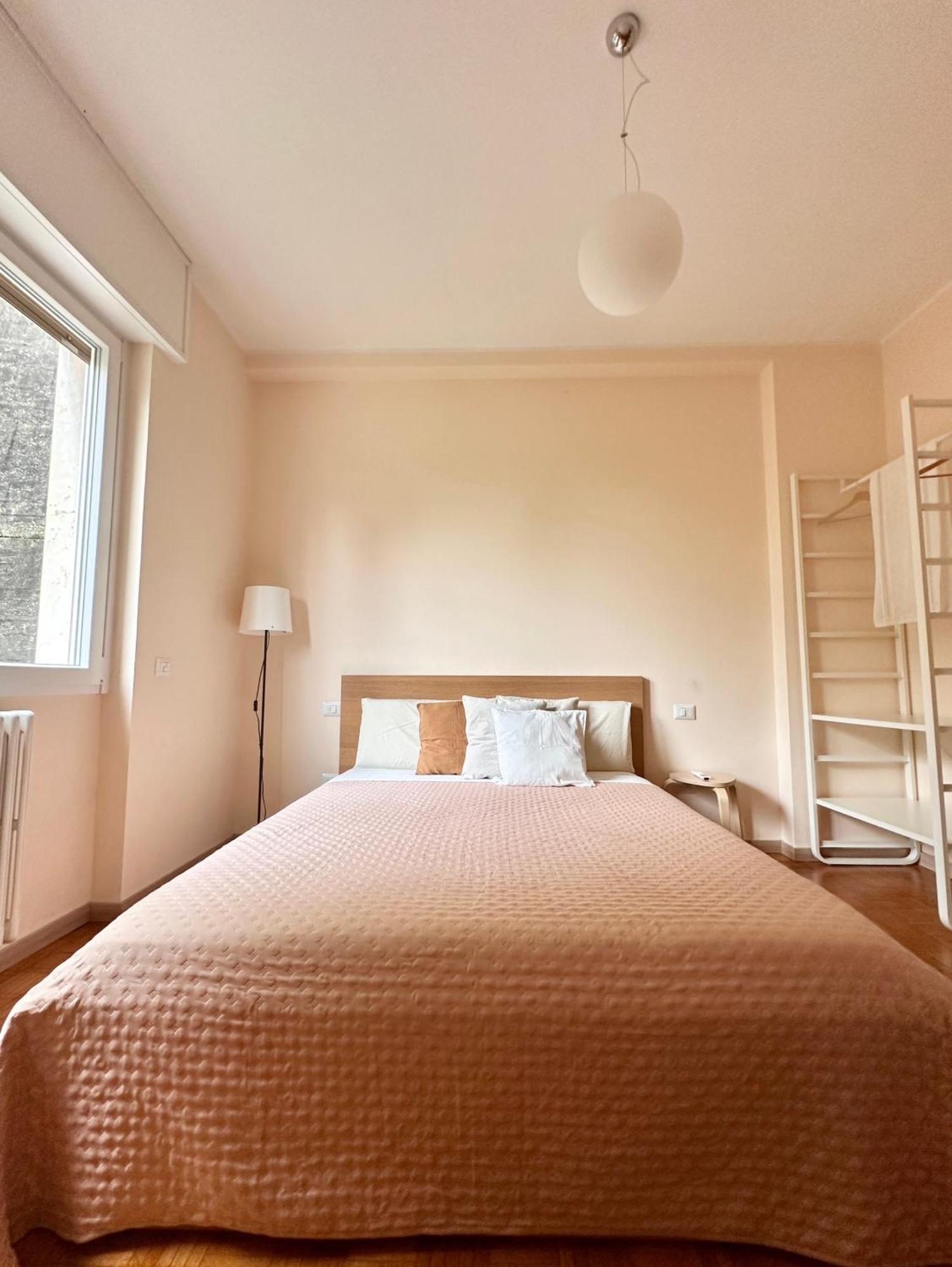 Casa Ling -Ac - Parking-2Bathrooms Como Eksteriør bilde