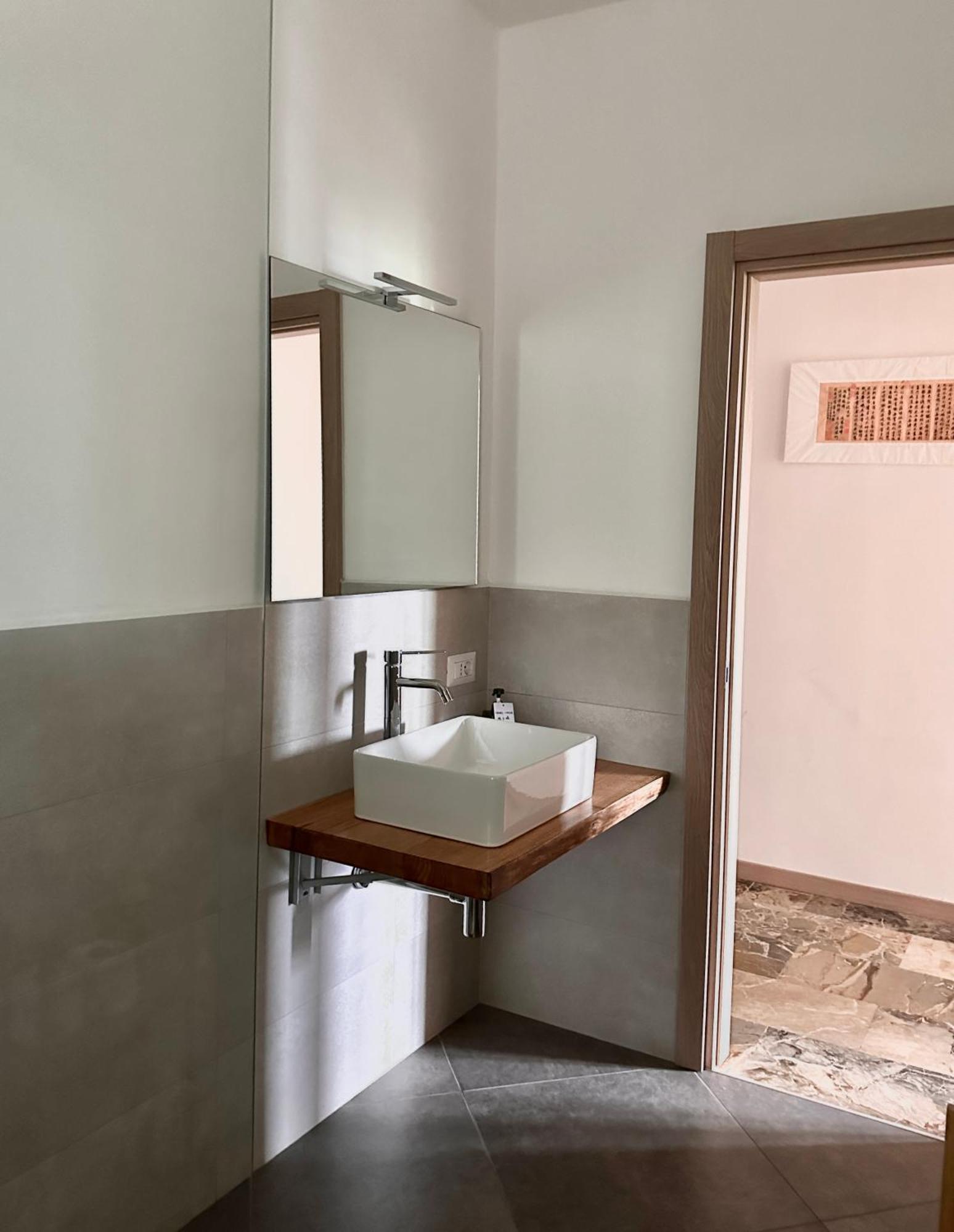 Casa Ling -Ac - Parking-2Bathrooms Como Eksteriør bilde
